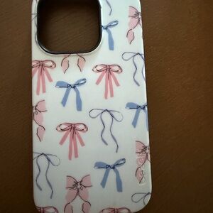 Casely IPhone 15 Pro Bow Pattern Phone Case